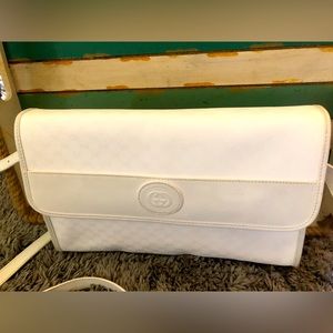 Vtg Gucci white Crossbody! White! 0264!